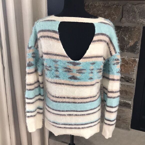 Xhilaration Women's Crew-neck Open-back Fluffy Sweater, M, Multi-color - Picture 5 of 7